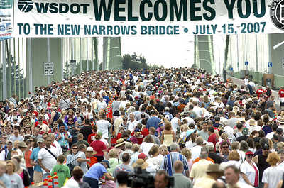 50,000 people were on the bridge during the opening party!!!!