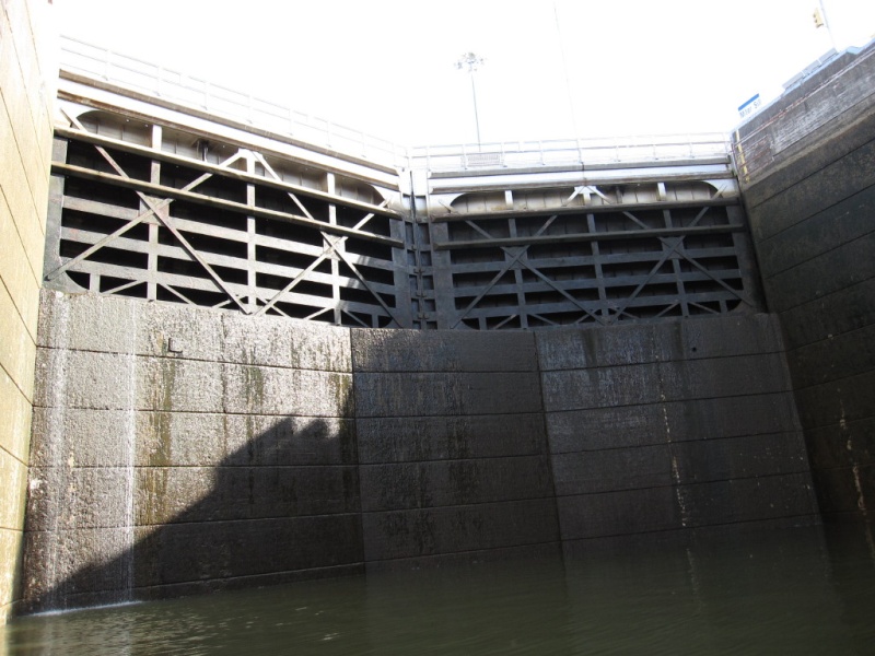 60' lift in Old Hickory Lock