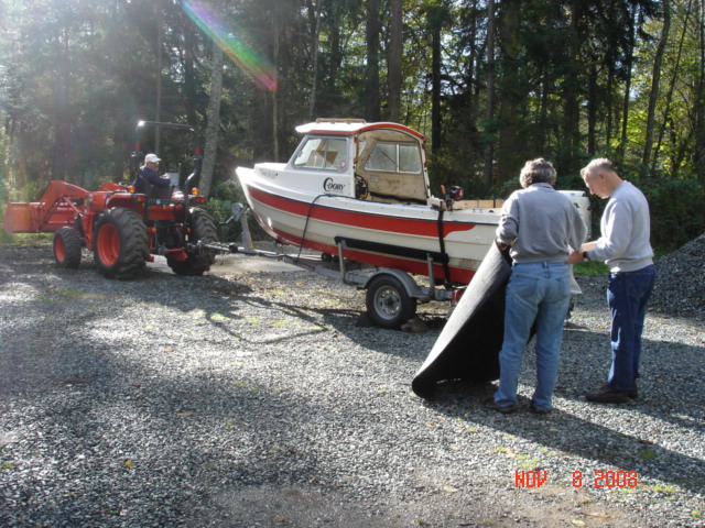 8 Nov 2008 Oak Harbor
Fred, Robbi & Joe with the
newly acquired 16CD