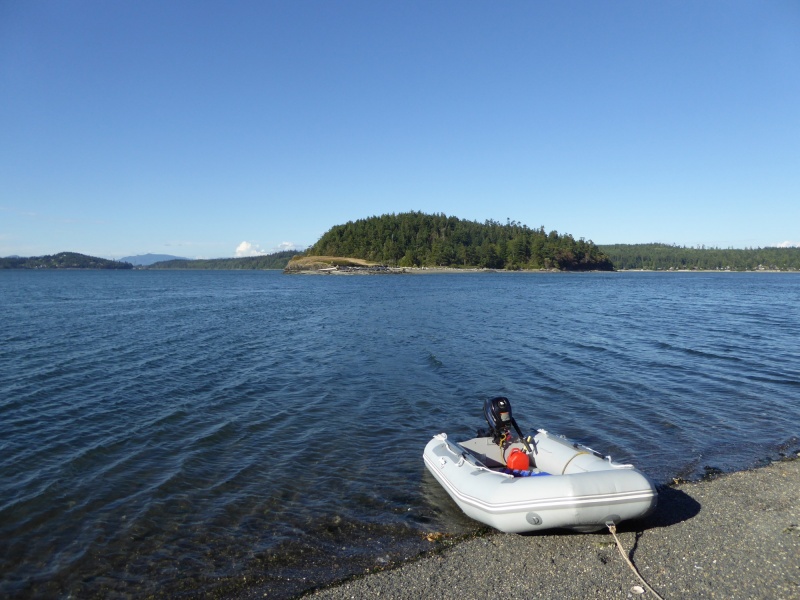 A quick run back to Skagit Island to use the facilities before turning in for the night.  The "facilities" are much nicer on Skagit than on Hope Island.