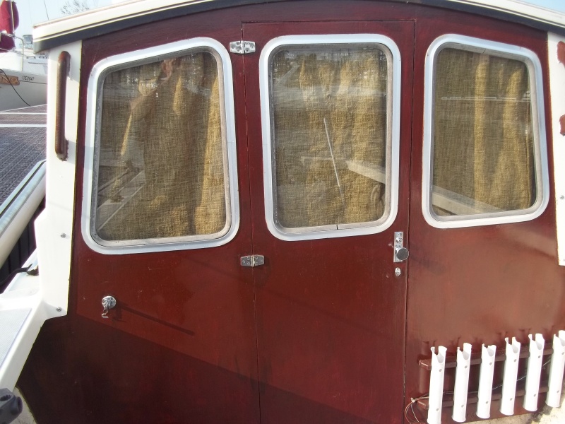 Another view of stained bulk head, door.