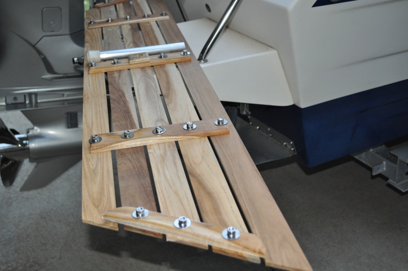 Assembling shelf