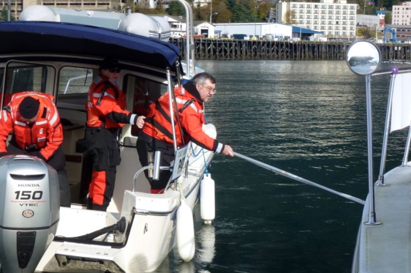 Attaching tow line with skiff hook