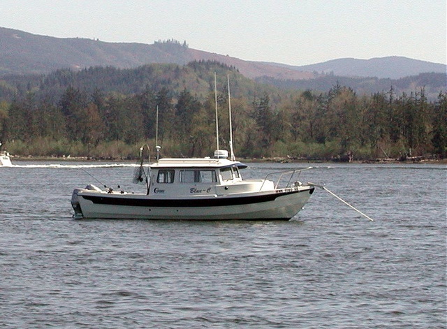 (B~C) trying to catch a fish at the Cathalamet cruise, spring 04