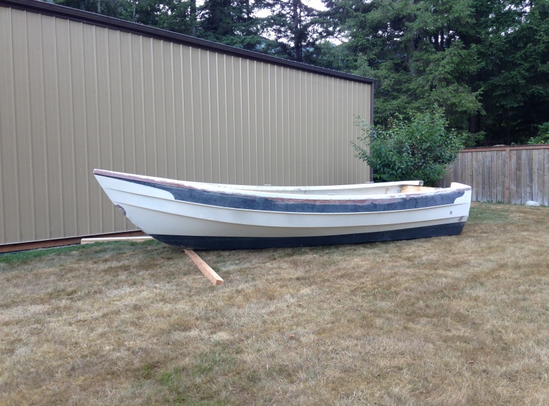 beautiful hull shape, rolled off trailer no problem