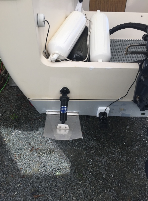 Bennet M-120 trim tabs