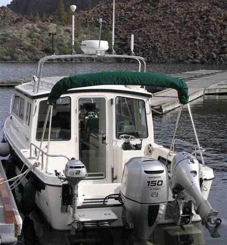 Boat hook location