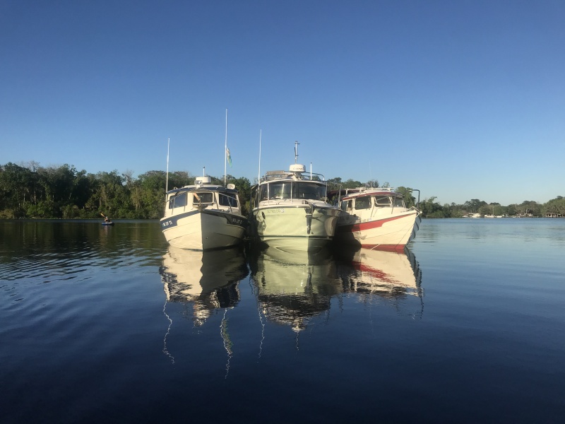 C Traveler, Ms Jill and Mystery Girl rafted behind Seven Sisters Islands
