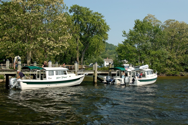 Casting off, East Haddam