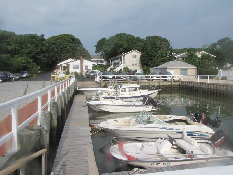 Colonial Shores Inn & Marina