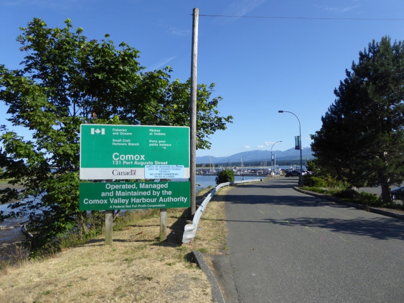Comox marina entrance