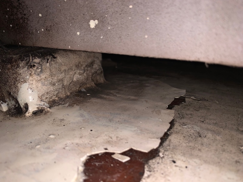 Crack by water tank