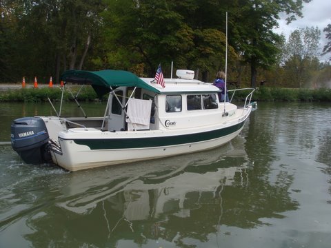 Cresent Girl, Becky on station on the bow ready to lock on though Erie Canal 2009