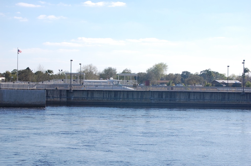 Cruiser locking thru at Franklin Lock 7' drop going west