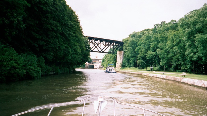 (CTYankee) Upside down railroad bridge in Lockport.