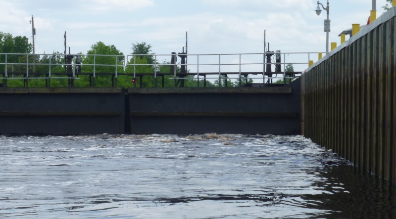 Deep Creek Locks going up