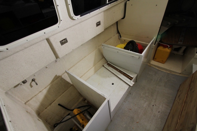 Dinette before..love those little rusty brackets and tiny screws...ppppffffftttttt!!!!