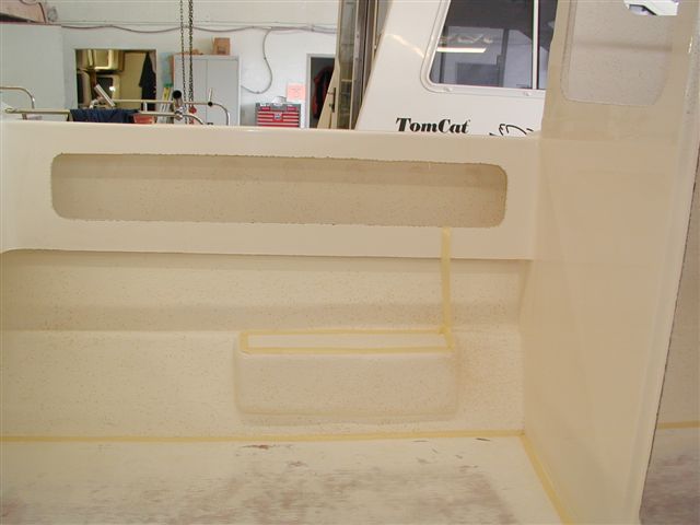Double wide step with room for davit mounting