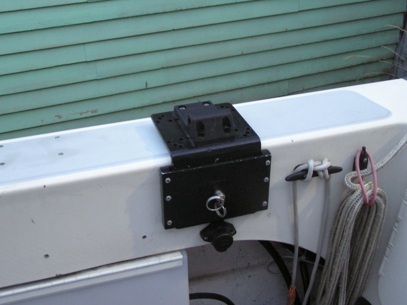 Downrigger mount