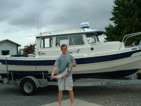 ex-windlass with fish.JPG
