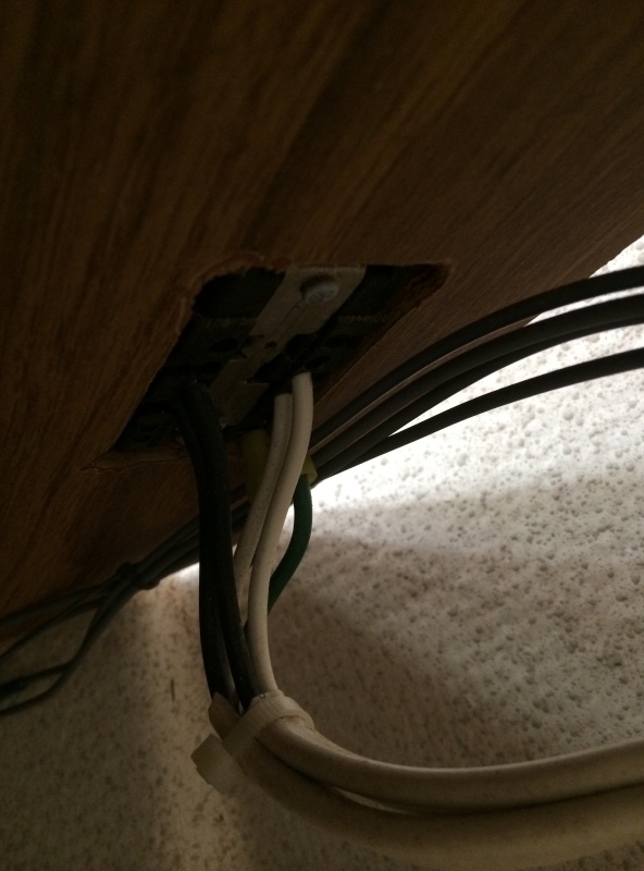 existing outlet i want to cut into
