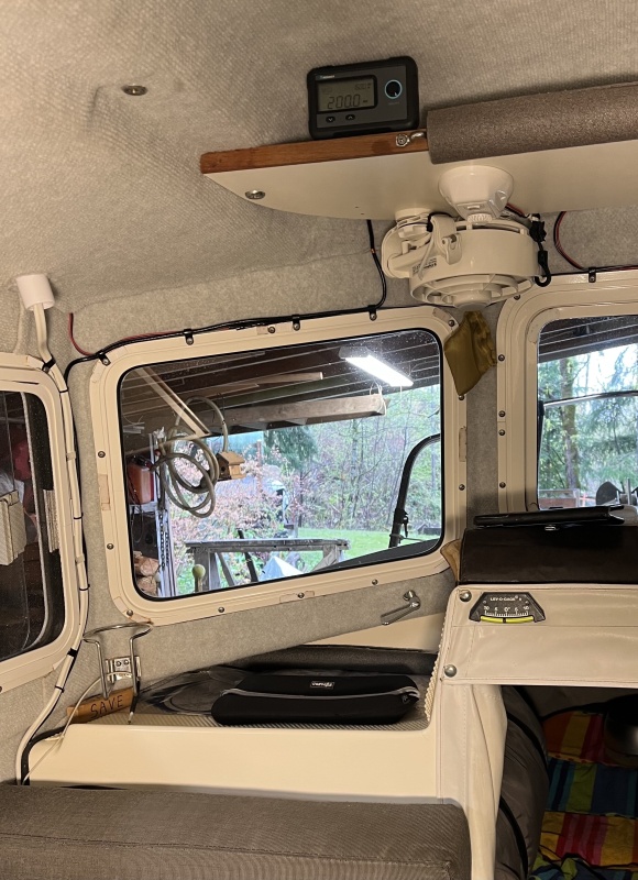 External monitor on ceiling shelf for house batteries