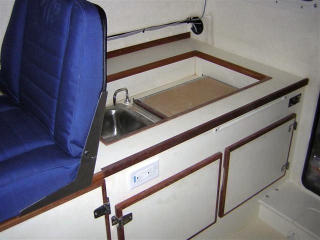 Factory Photo No. 7 of "Happy Ours" August 2005 - Recessed Galley