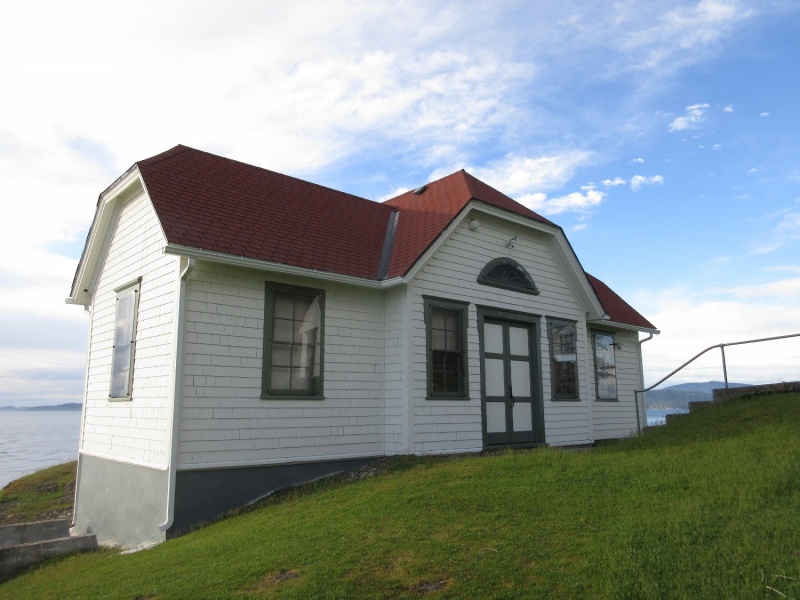 Fog signal building