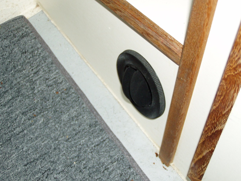 forward floor duct