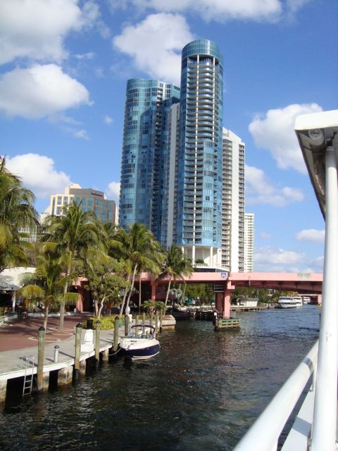 Ft. Lauderdale high-rise & private homes
