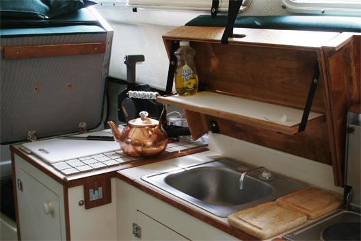 Galley-sink-and-cover