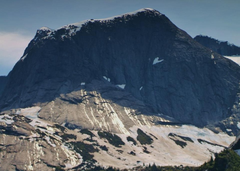 Hanging glacial valley