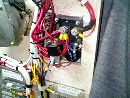 Helm Disconnect Switch Wiring.jpg
