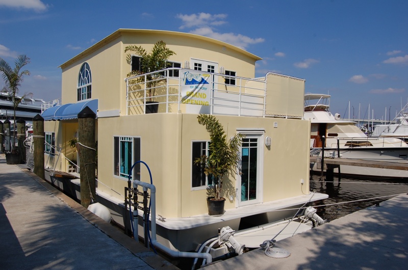 Houseboat Beauty Salon