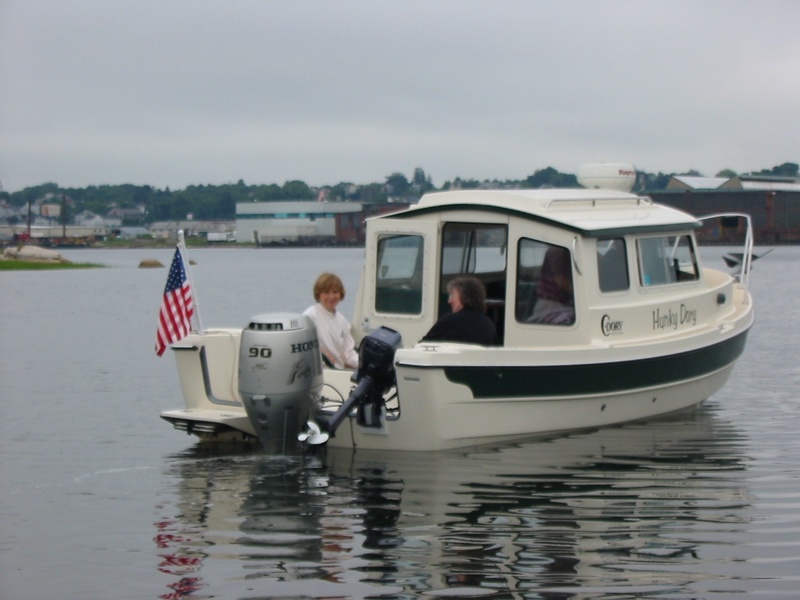 Hunky Dory departs New Bedford Harbor