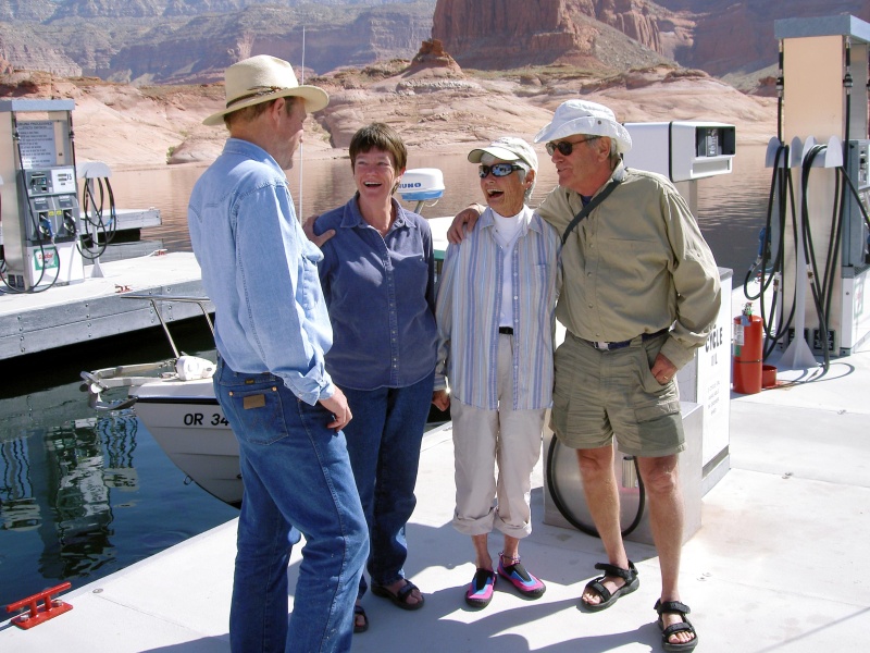 (Hunkydory) Fond Farewell-Jay, Jo-Lee, El, Bill-Dangling Rope Marina