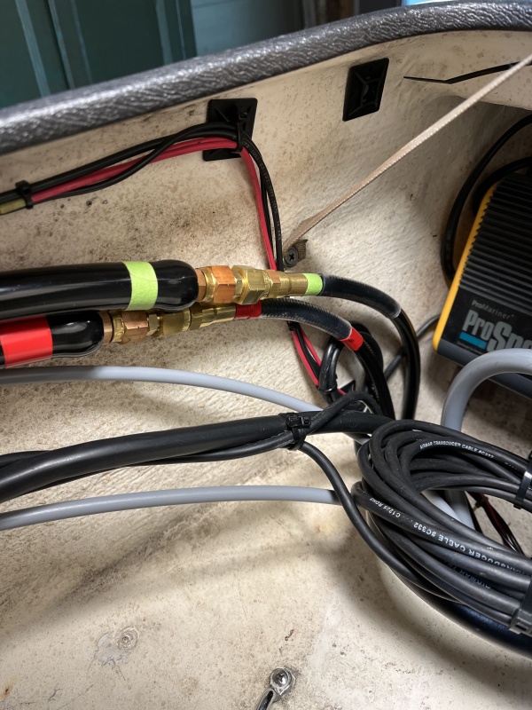 Hydraulic connections star lazarette