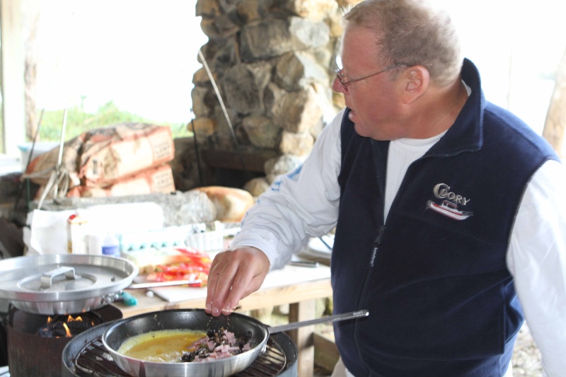 IMG 0086 cooking omlet