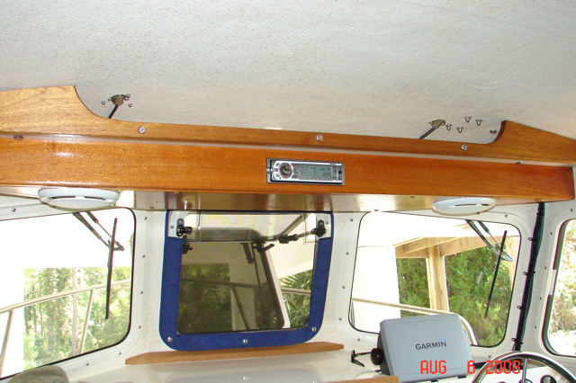 Installed overhead console with stereo & speakers