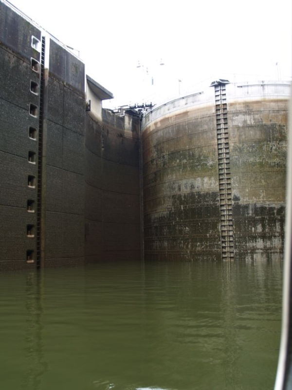 It is truly amazing how quickly the waters are evacuated from the lock.  We started at one block being visible on the left, and in minutes there are 10 and more to come!