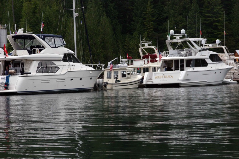 Kingfisher II between Bayliner 57 and WestBay Son Ship 58.