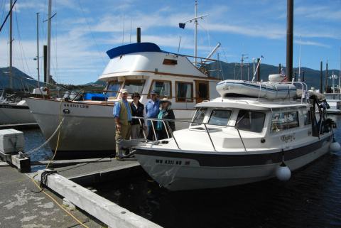 Larry and Nancy, crew of Jacari Maru and Don and Dee of the Knotty C