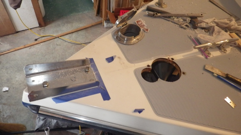 Lewmar 700 install