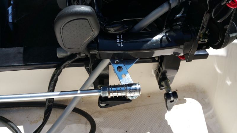 Link bar mount point on kicker
