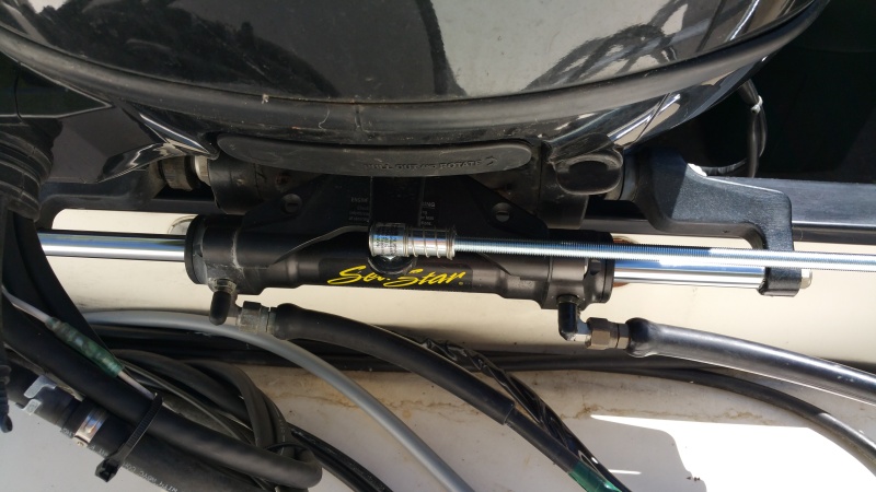 Link bar mount point on main motor