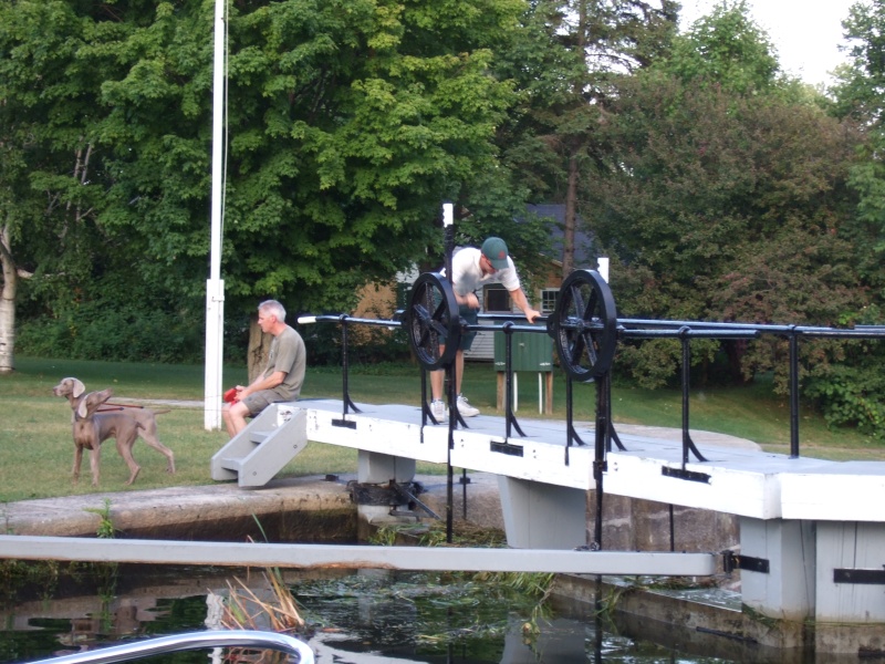 Lockmaster manually opening flood gate