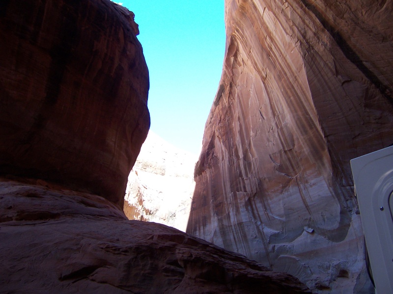 Looking up in Cathedral in the Desert 9-27