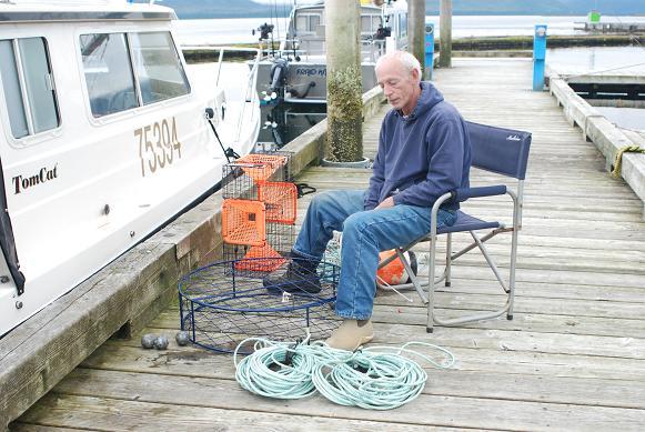 Lots of line to sort out at Tenakee Springs dock