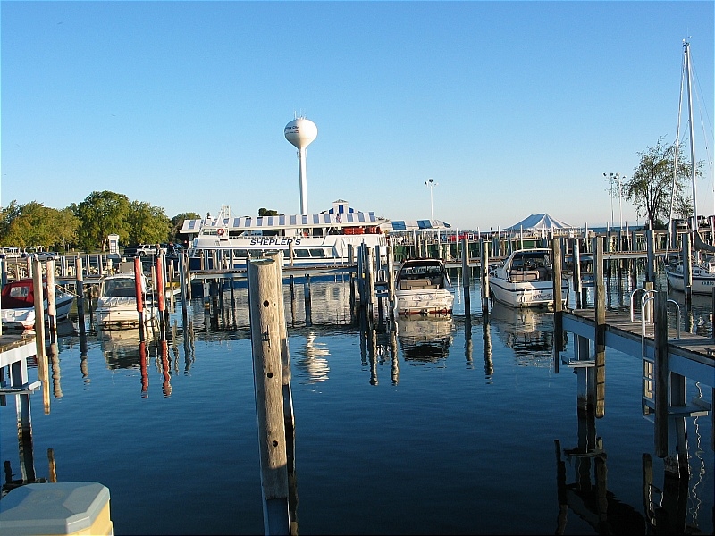 Mackinac City harbor ferrys make tight docking look easy