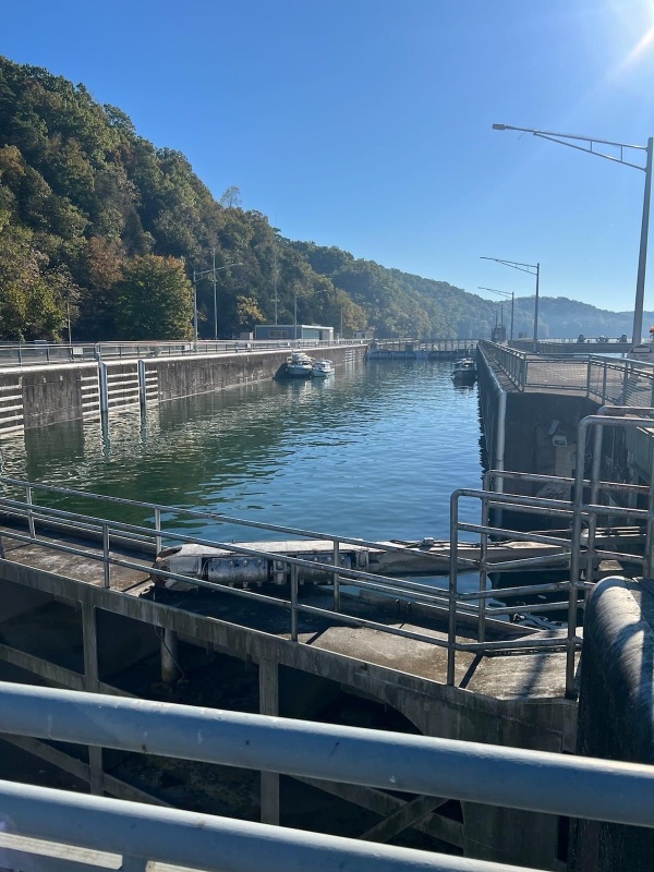 Melton Hill lock